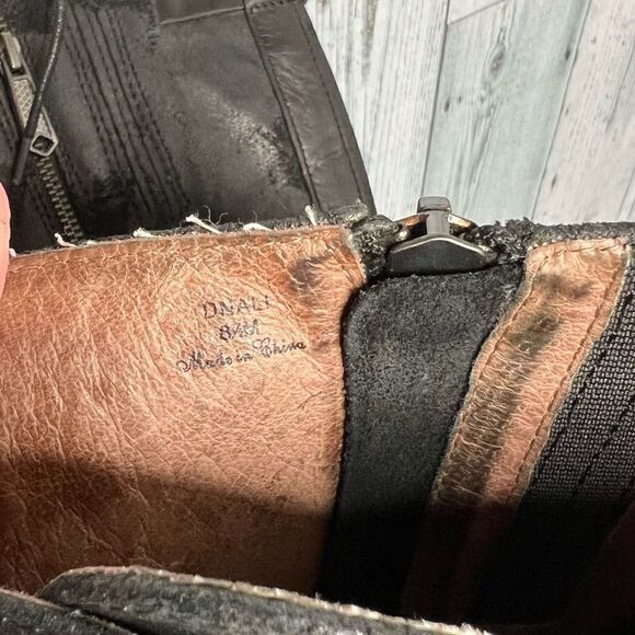 Donald J Pliner black leather distressed patch lace up tall Dnali boots size 8.5 - Picture 13 of 13